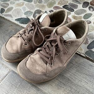 Minimalist Barefoot Sneaker Groundies